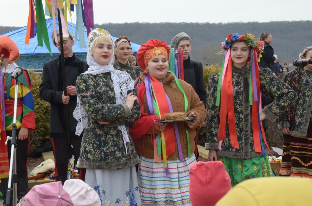 В Прощёное воскресенье - в последний день масленичной недели участники