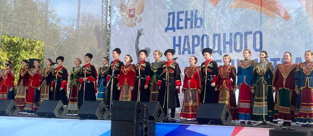 4 ноября 2023 года народный вокальный ансамбль «Долина» пр