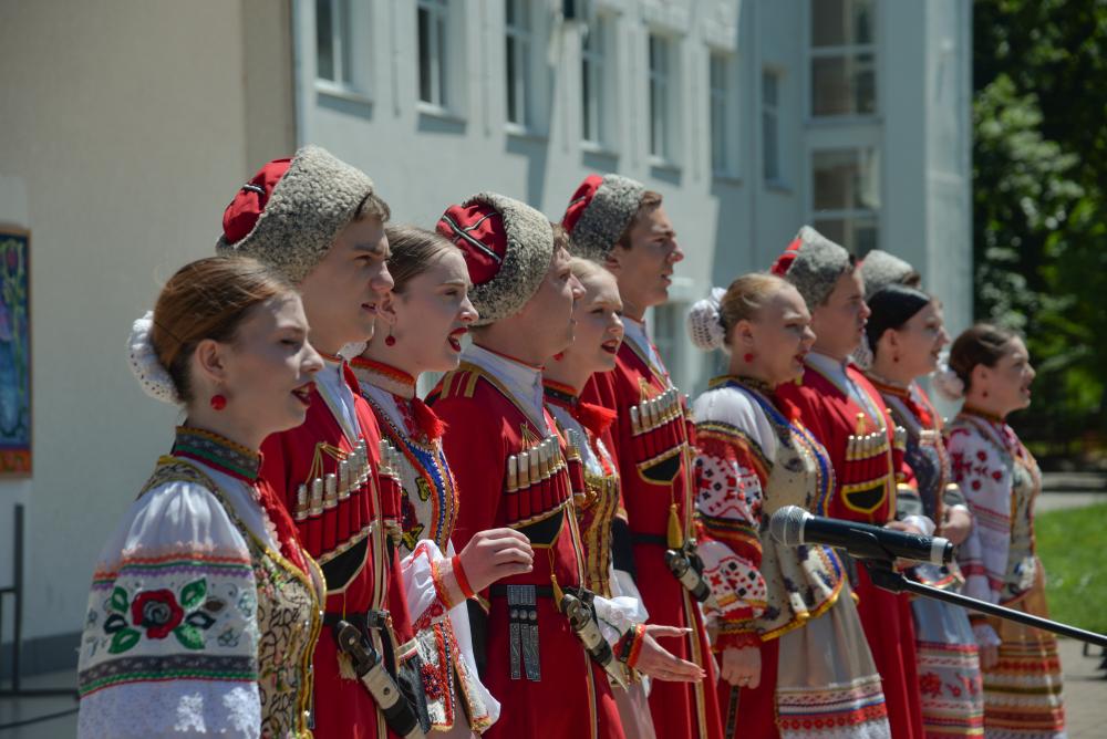 День славянской письменности и культуры


24 мая народный вокальный